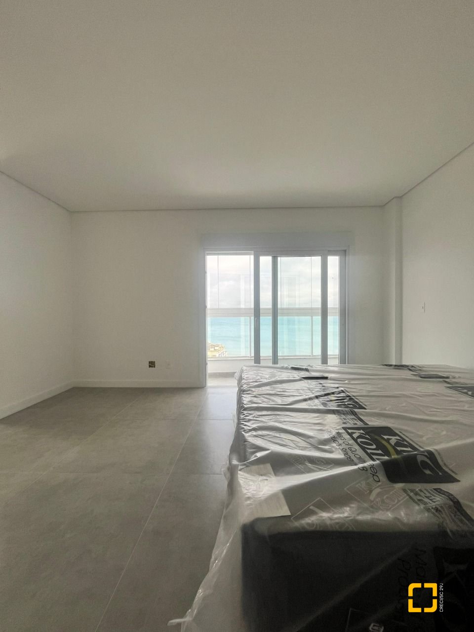 Apartamento com 180m², 3 quartos (sendo 3 suítes), 3 garagens, no bairro Ingleses em Florianópolis