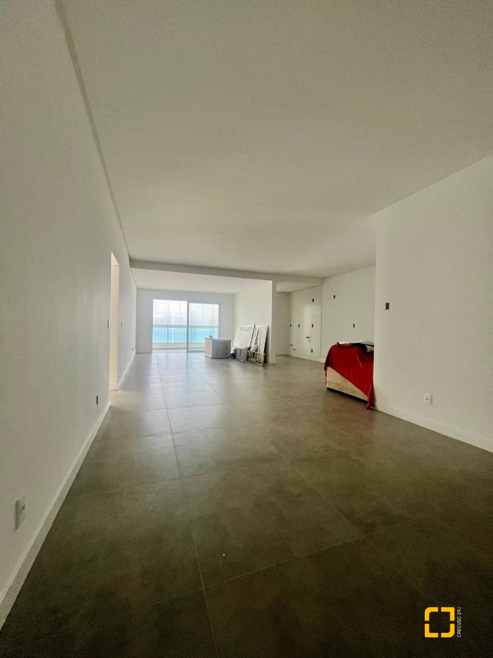 Apartamento com 180m², 3 quartos (sendo 3 suítes), 3 garagens, no bairro Ingleses em Florianópolis