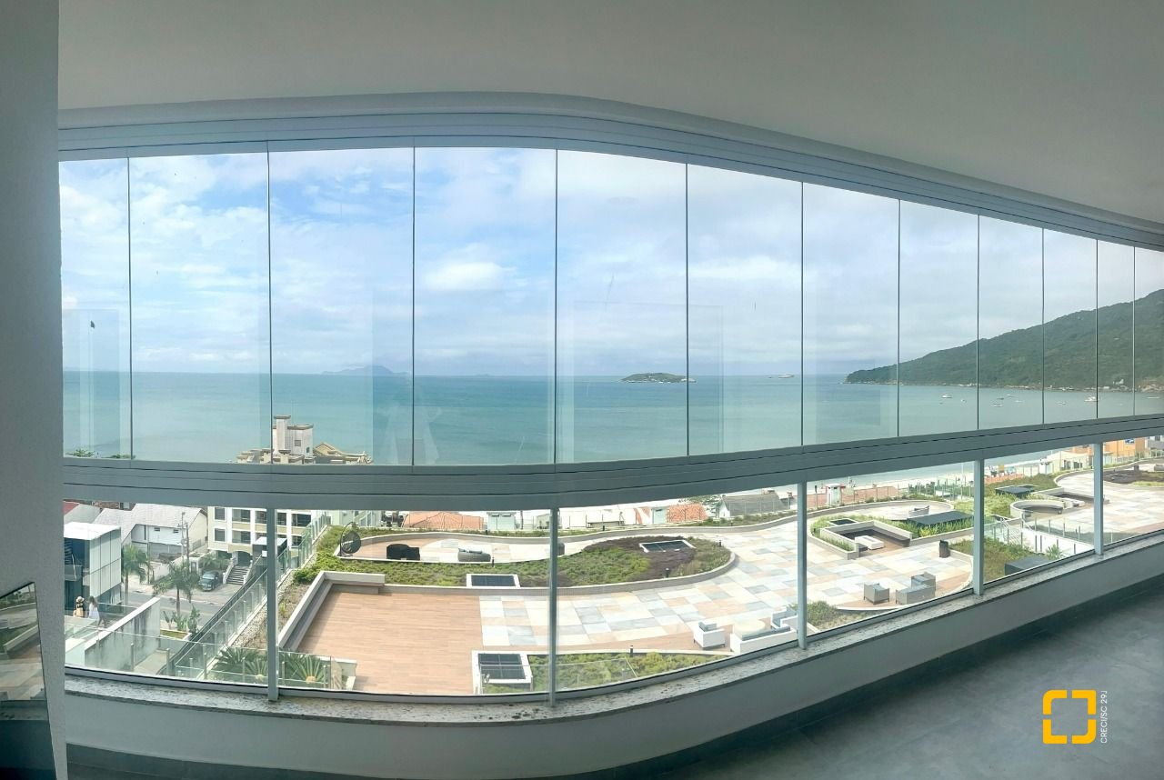 Apartamento com 180m², 3 quartos (sendo 3 suítes), 3 garagens, no bairro Ingleses em Florianópolis