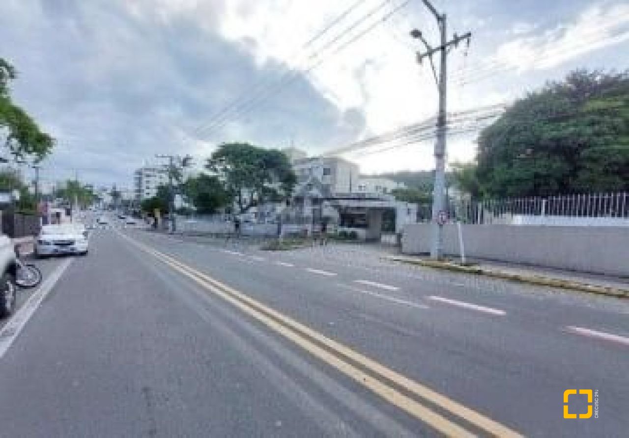 Terreno com 358m², no bairro Coqueiros em Florianópolis