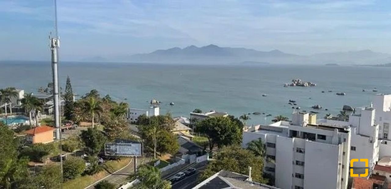 Terreno com 358m², no bairro Coqueiros em Florianópolis