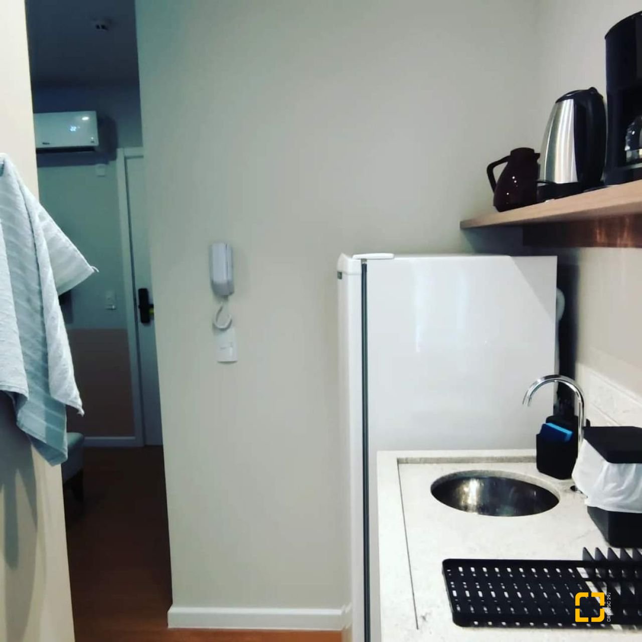 Studio com 22m², 1 quarto, 1 garagem, no bairro Cachoeira do Bom Jesus em Florianópolis