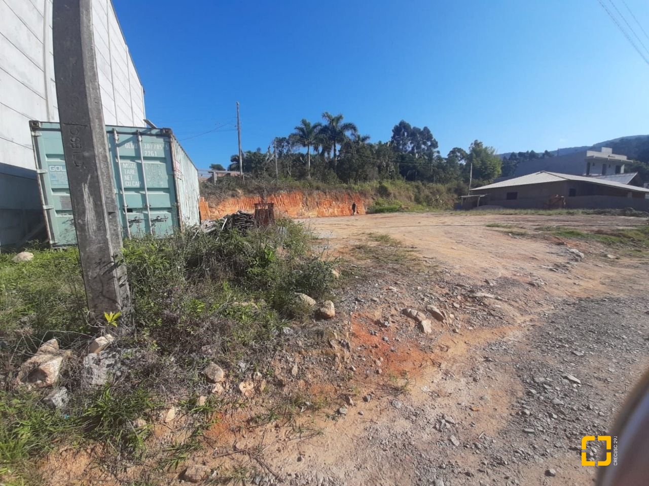Terreno com 611m², no bairro Alto Aririu em Palhoça