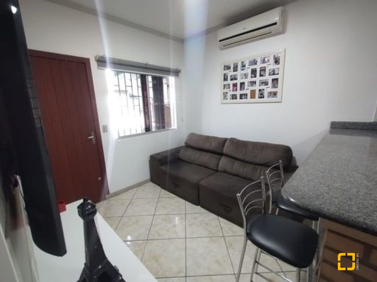 Casa com 100m², 3 quartos (sendo 1 suíte), 3 garagens, no bairro Forquilhas em São José