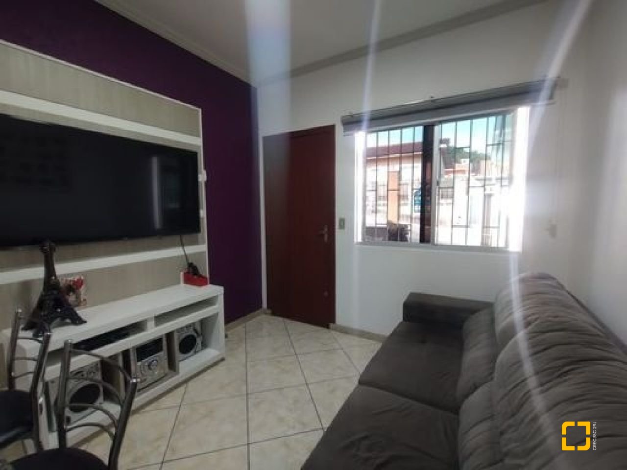Casa com 100m², 3 quartos (sendo 1 suíte), 3 garagens, no bairro Forquilhas em São José
