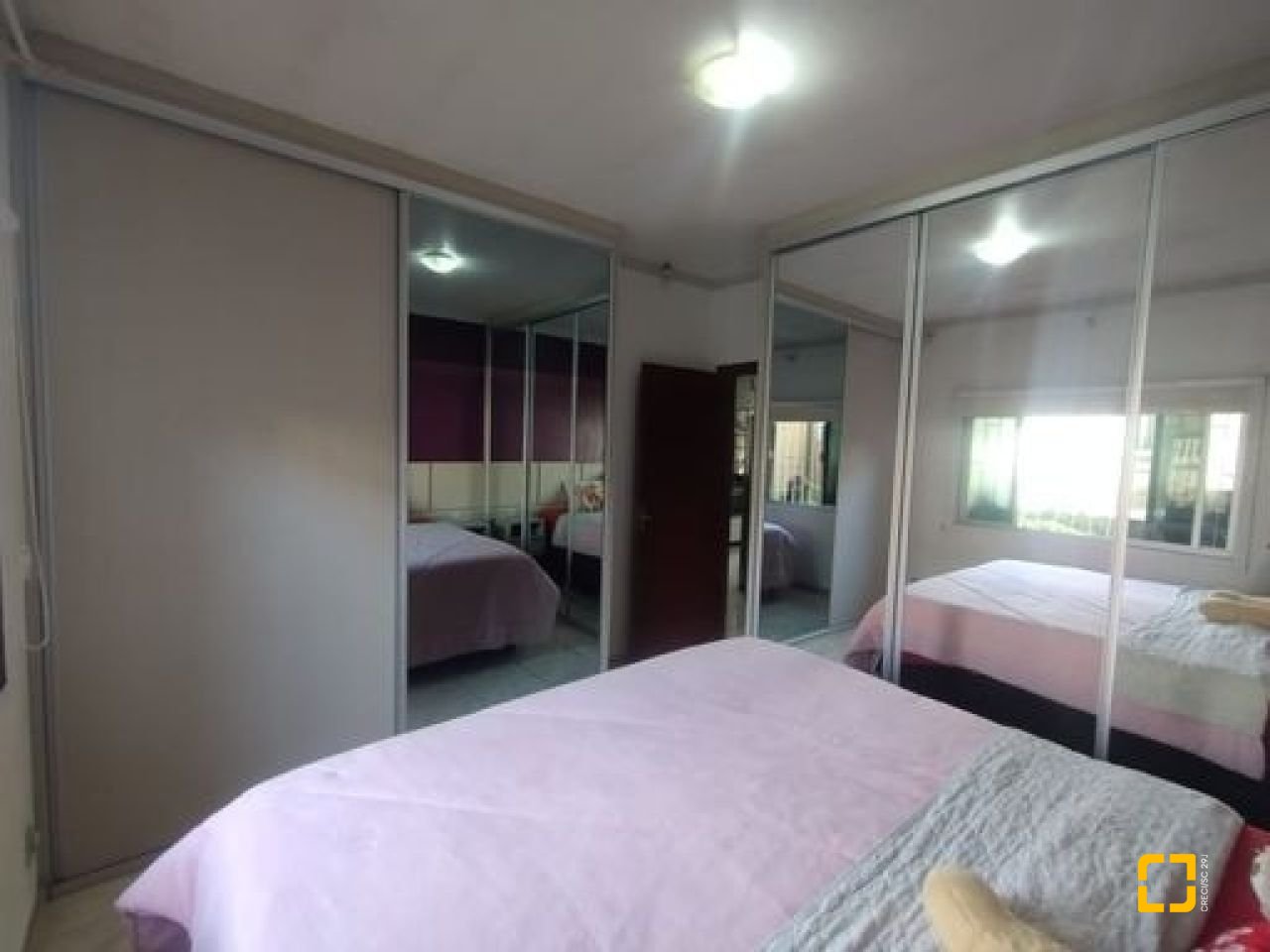 Casa com 100m², 3 quartos (sendo 1 suíte), 3 garagens, no bairro Forquilhas em São José