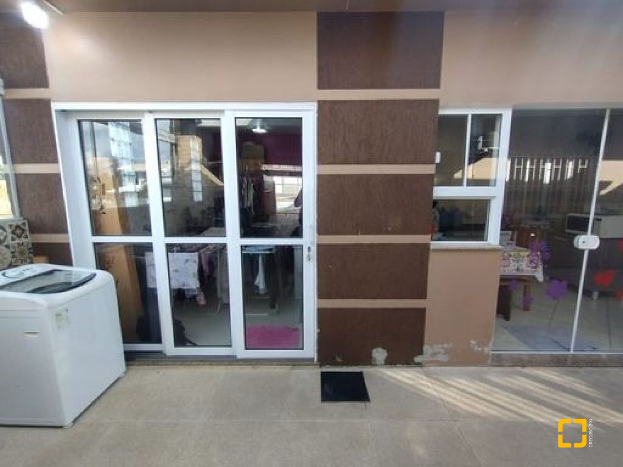 Casa com 100m², 3 quartos (sendo 1 suíte), 3 garagens, no bairro Forquilhas em São José