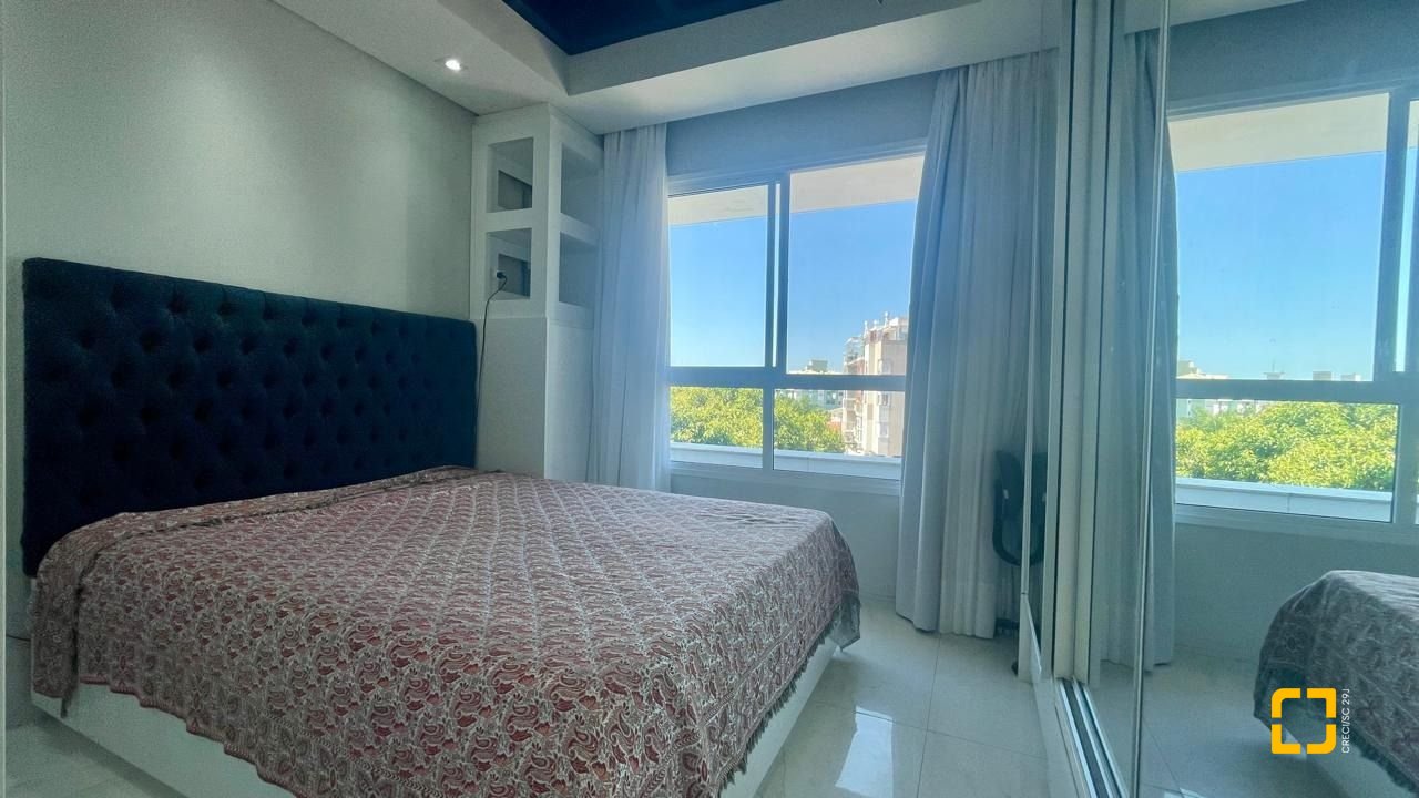 Cobertura com 63m², 3 quartos (sendo 1 suíte), 2 garagens, no bairro Jurerê Internacional em Florianópolis