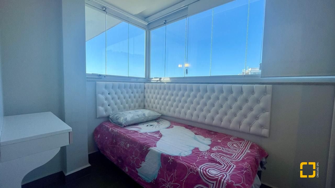 Cobertura com 63m², 3 quartos (sendo 1 suíte), 2 garagens, no bairro Jurerê Internacional em Florianópolis