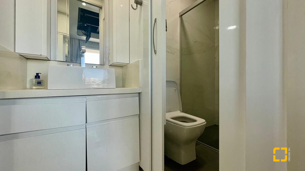 Cobertura com 63m², 3 quartos (sendo 1 suíte), 2 garagens, no bairro Jurerê Internacional em Florianópolis