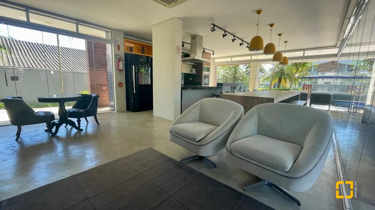 Cobertura com 63m², 3 quartos (sendo 1 suíte), 2 garagens, no bairro Jurerê Internacional em Florianópolis