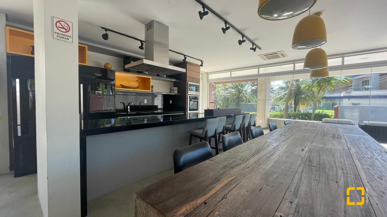Cobertura com 63m², 3 quartos (sendo 1 suíte), 2 garagens, no bairro Jurerê Internacional em Florianópolis