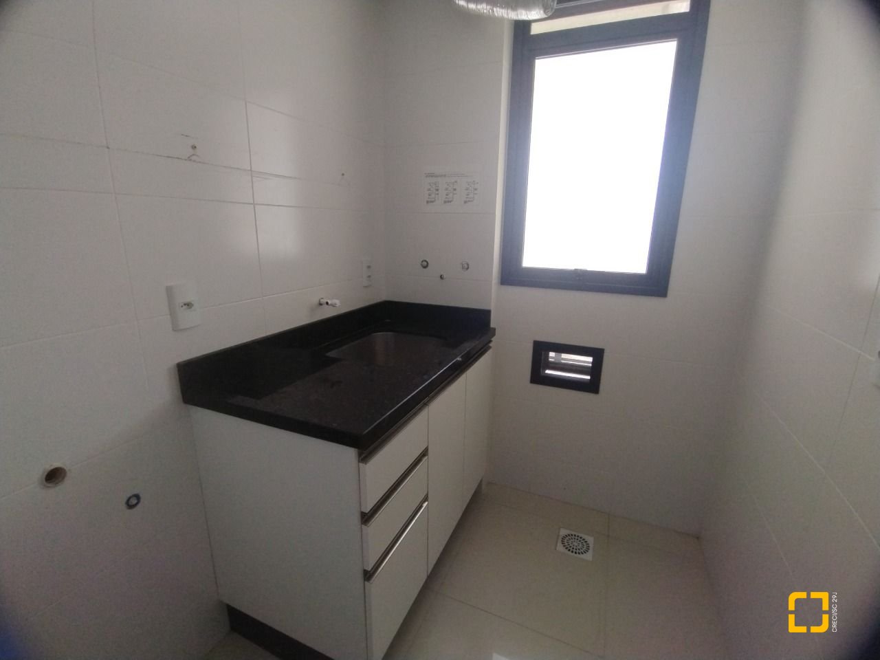 Apartamento com 68m², 3 quartos (sendo 1 suíte), 1 garagem, no bairro Kobrasol em São José