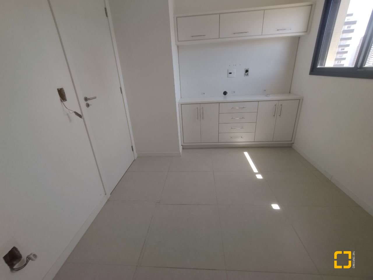 Apartamento com 68m², 3 quartos (sendo 1 suíte), 1 garagem, no bairro Kobrasol em São José