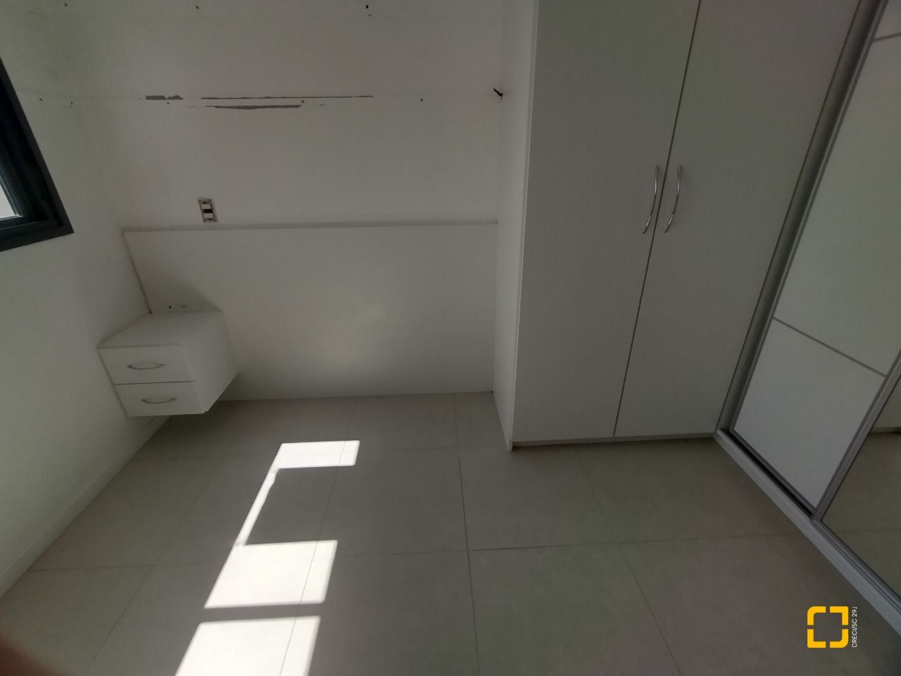Apartamento com 68m², 3 quartos (sendo 1 suíte), 1 garagem, no bairro Kobrasol em São José