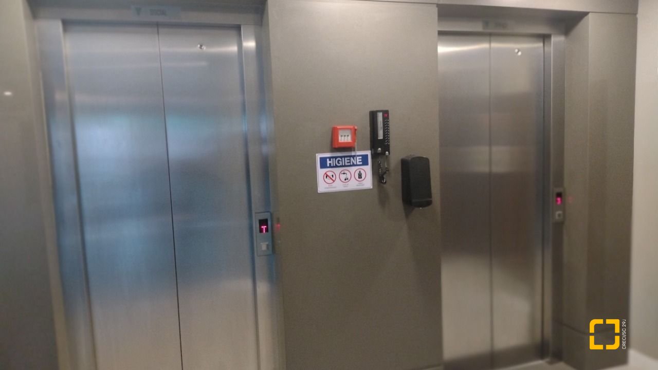 Apartamento com 68m², 3 quartos (sendo 1 suíte), 1 garagem, no bairro Kobrasol em São José