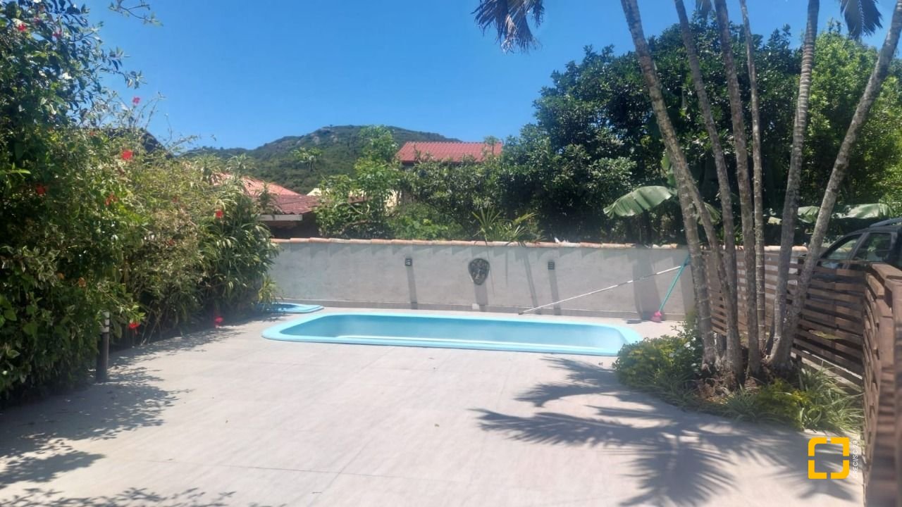 Casa com 530m², 5 quartos, 8 garagens, no bairro Lagoa da Conceição em Florianópolis