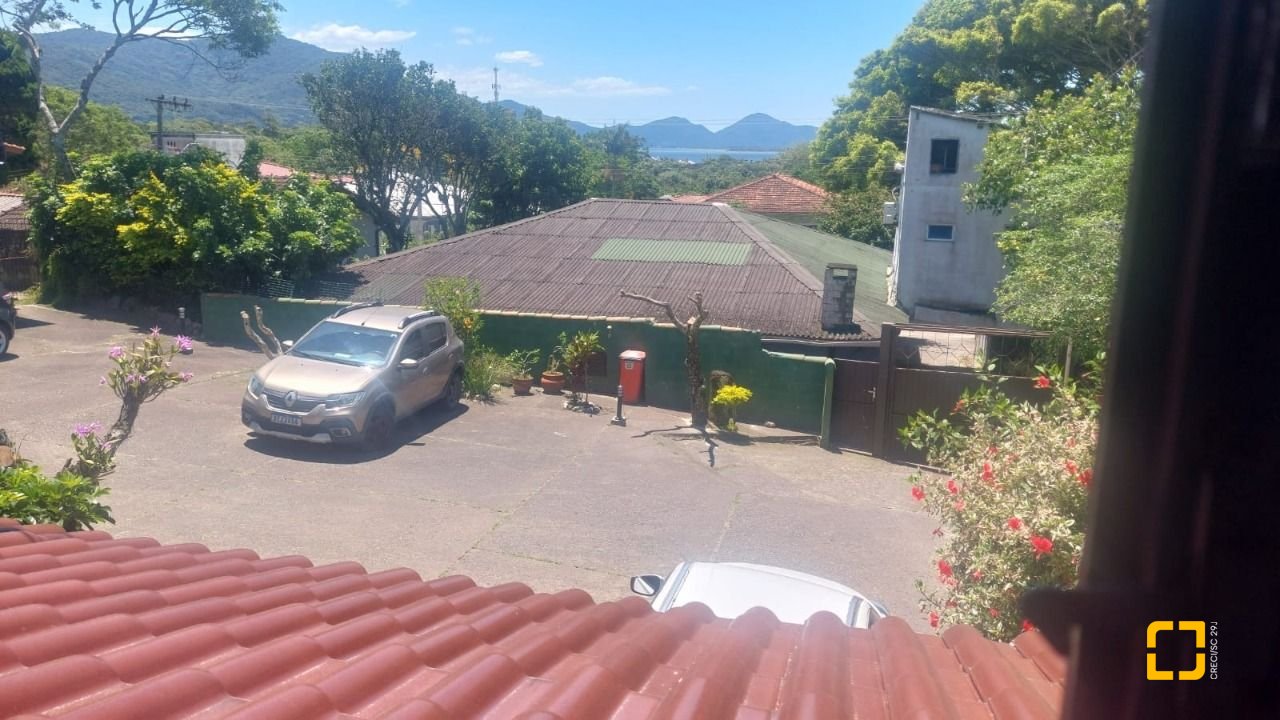 Casa com 530m², 5 quartos, 8 garagens, no bairro Lagoa da Conceição em Florianópolis