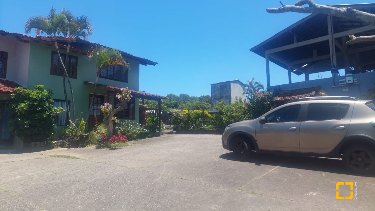 Casa com 530m², 5 quartos, 8 garagens, no bairro Lagoa da Conceição em Florianópolis