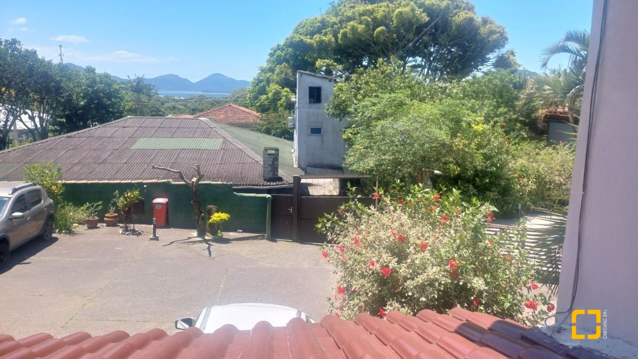 Casa com 530m², 5 quartos, 8 garagens, no bairro Lagoa da Conceição em Florianópolis
