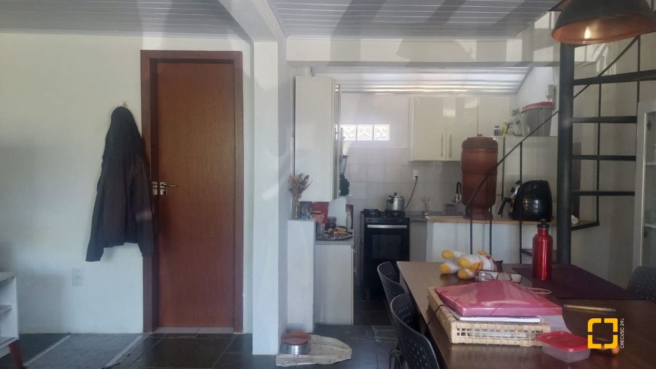 Casa com 530m², 5 quartos, 8 garagens, no bairro Lagoa da Conceição em Florianópolis