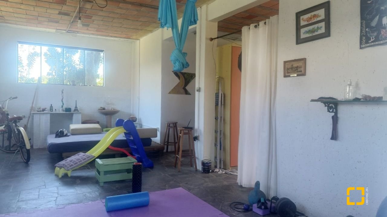 Casa com 530m², 5 quartos, 8 garagens, no bairro Lagoa da Conceição em Florianópolis