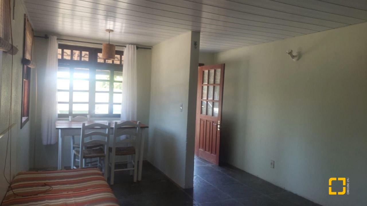 Casa com 530m², 5 quartos, 8 garagens, no bairro Lagoa da Conceição em Florianópolis