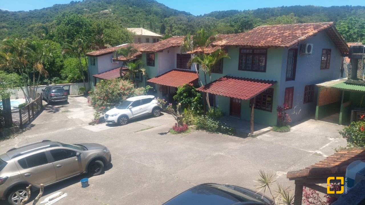 Casa com 530m², 5 quartos, 8 garagens, no bairro Lagoa da Conceição em Florianópolis