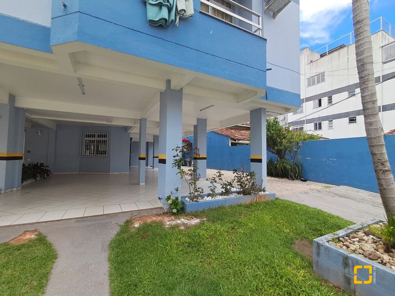 Prédio com 1539m², 21 garagens, no bairro Canasvieiras em Florianópolis