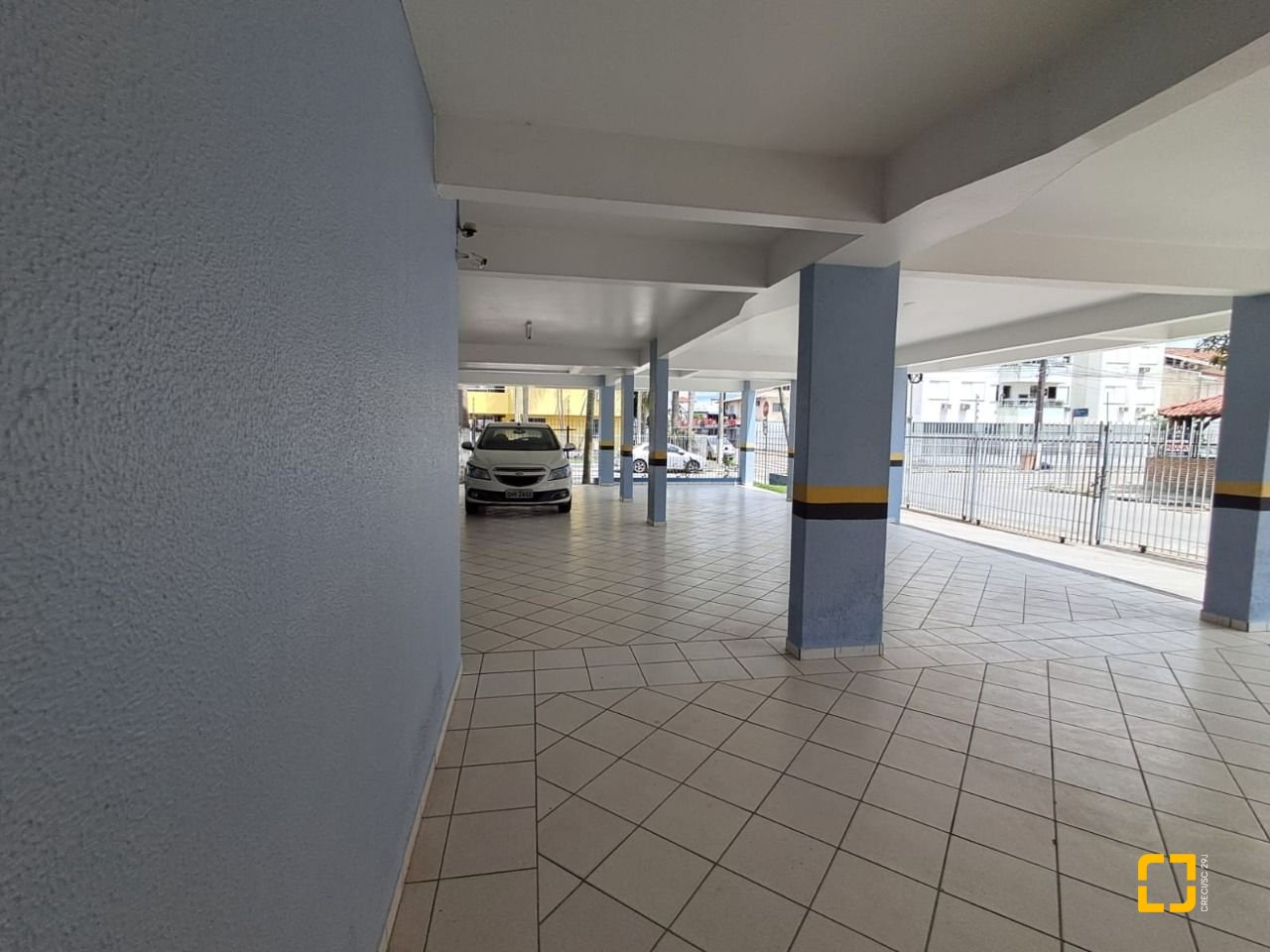 Prédio com 1539m², 21 garagens, no bairro Canasvieiras em Florianópolis