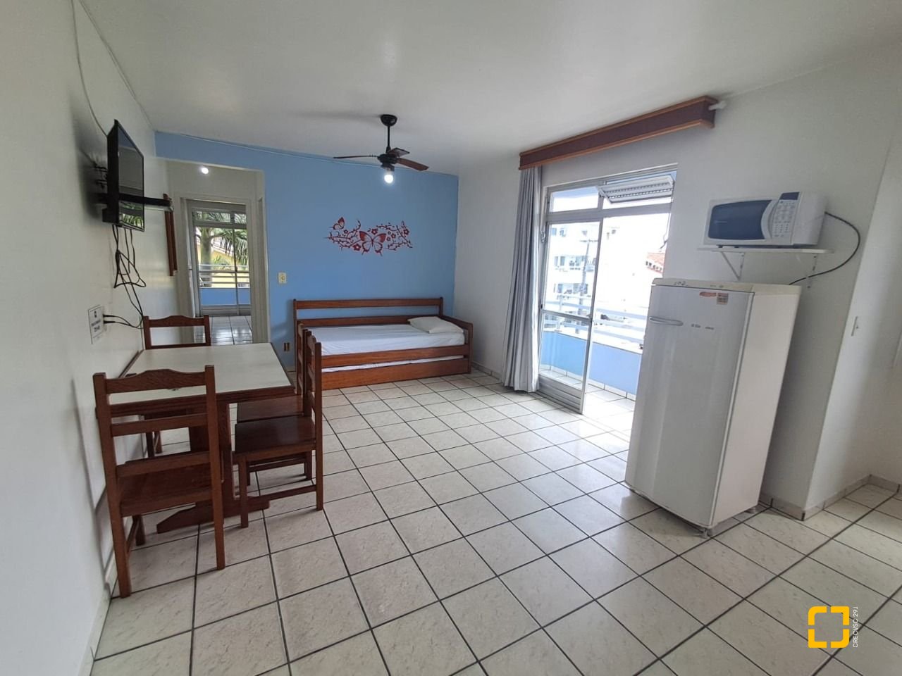 Prédio com 1539m², 21 garagens, no bairro Canasvieiras em Florianópolis