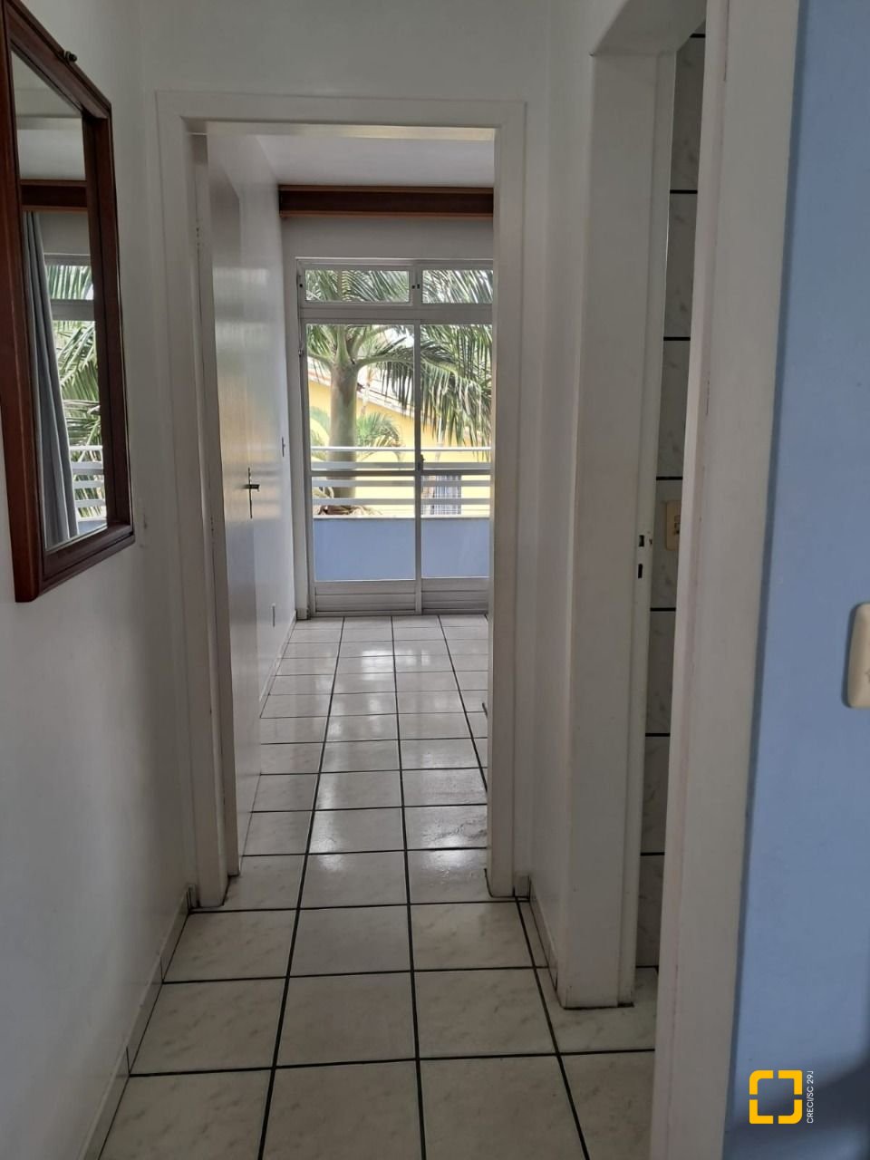 Prédio com 1539m², 21 garagens, no bairro Canasvieiras em Florianópolis