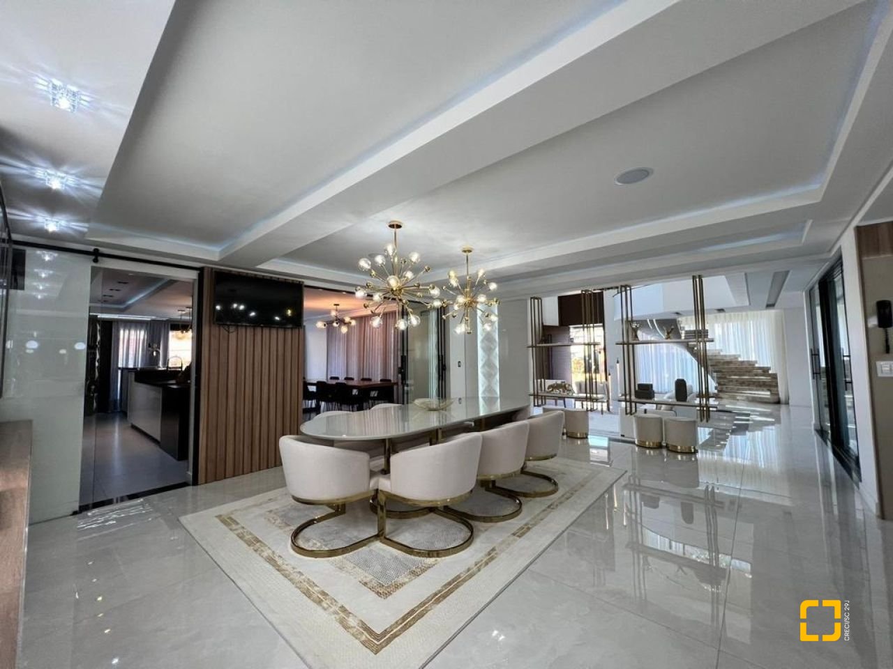 Casa de Condomínio com 782m², 5 quartos (sendo 5 suítes), 12 garagens, no bairro Ingleses em Florianópolis