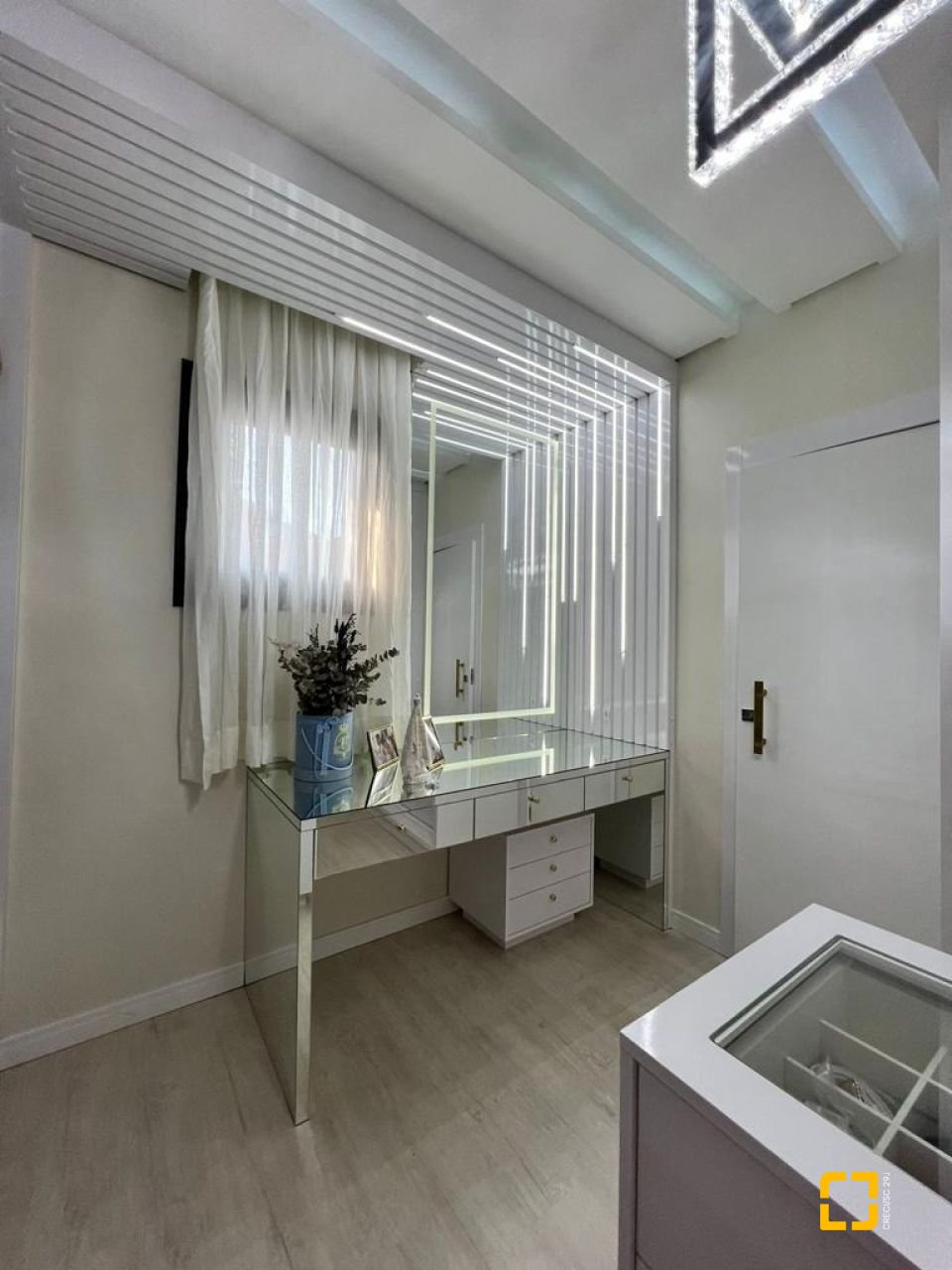 Casa de Condomínio com 782m², 5 quartos (sendo 5 suítes), 12 garagens, no bairro Ingleses em Florianópolis