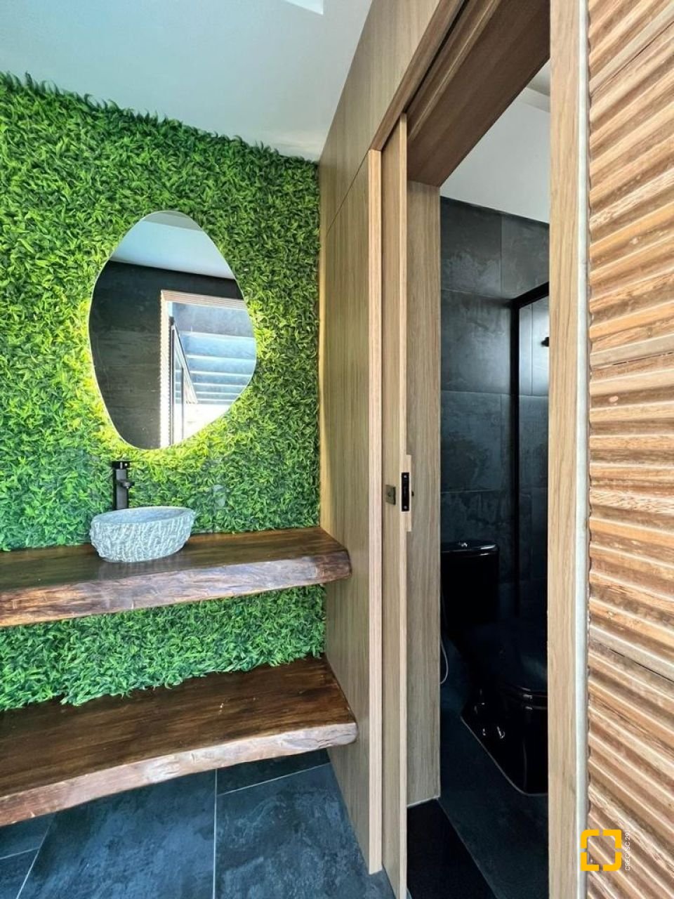Casa de Condomínio com 782m², 5 quartos (sendo 5 suítes), 12 garagens, no bairro Ingleses em Florianópolis
