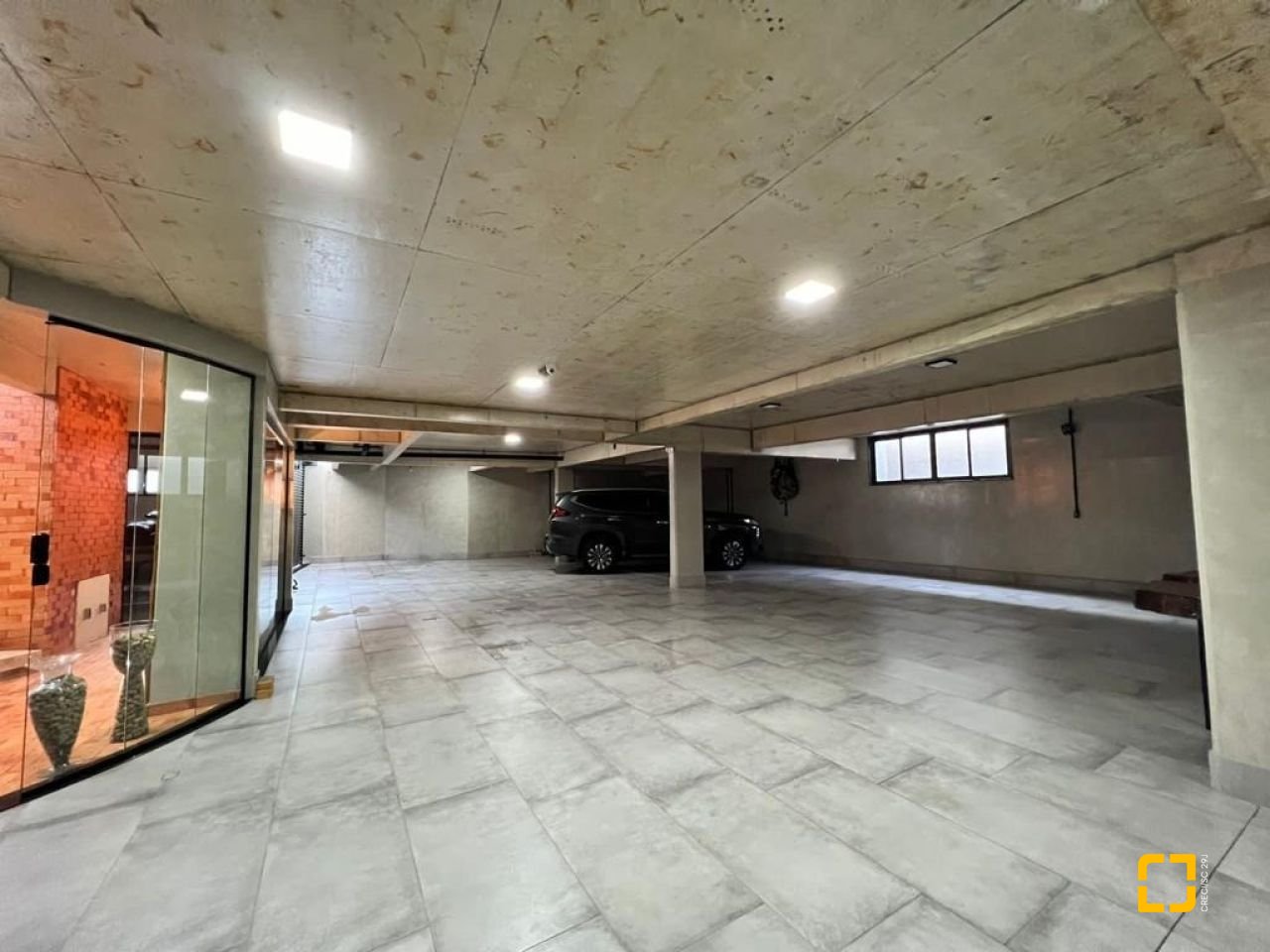 Casa de Condomínio com 782m², 5 quartos (sendo 5 suítes), 12 garagens, no bairro Ingleses em Florianópolis