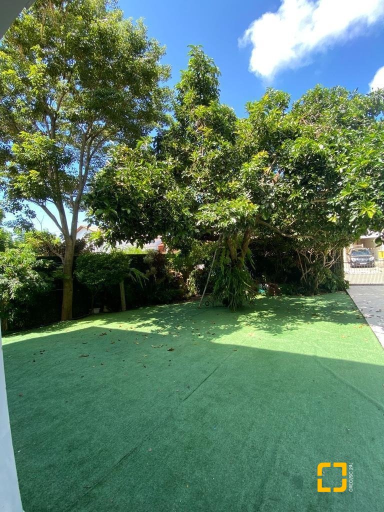 Casa com 360m², 7 quartos (sendo 3 suítes), 2 garagens, no bairro Ingleses em Florianópolis