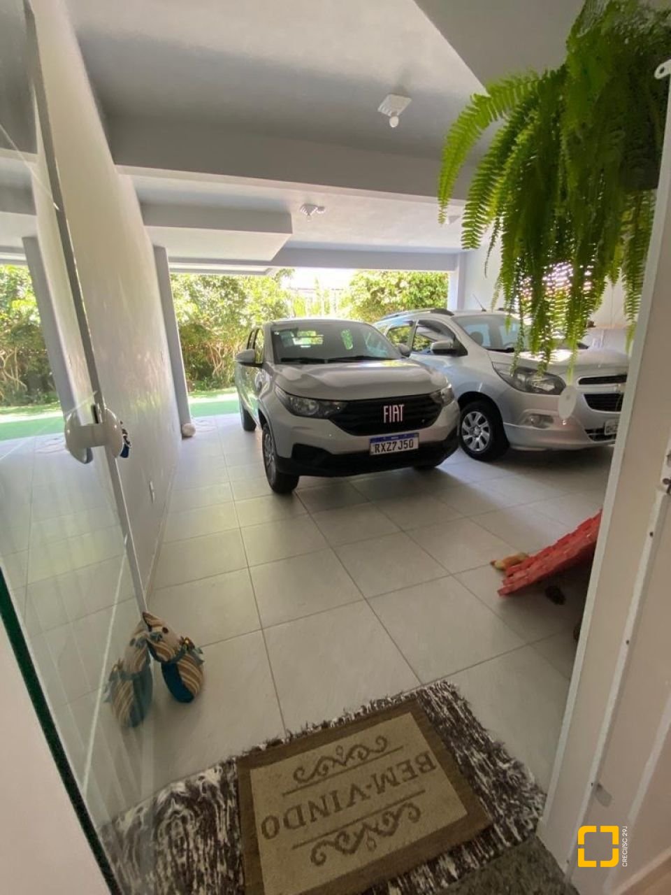 Casa com 360m², 7 quartos (sendo 3 suítes), 2 garagens, no bairro Ingleses em Florianópolis