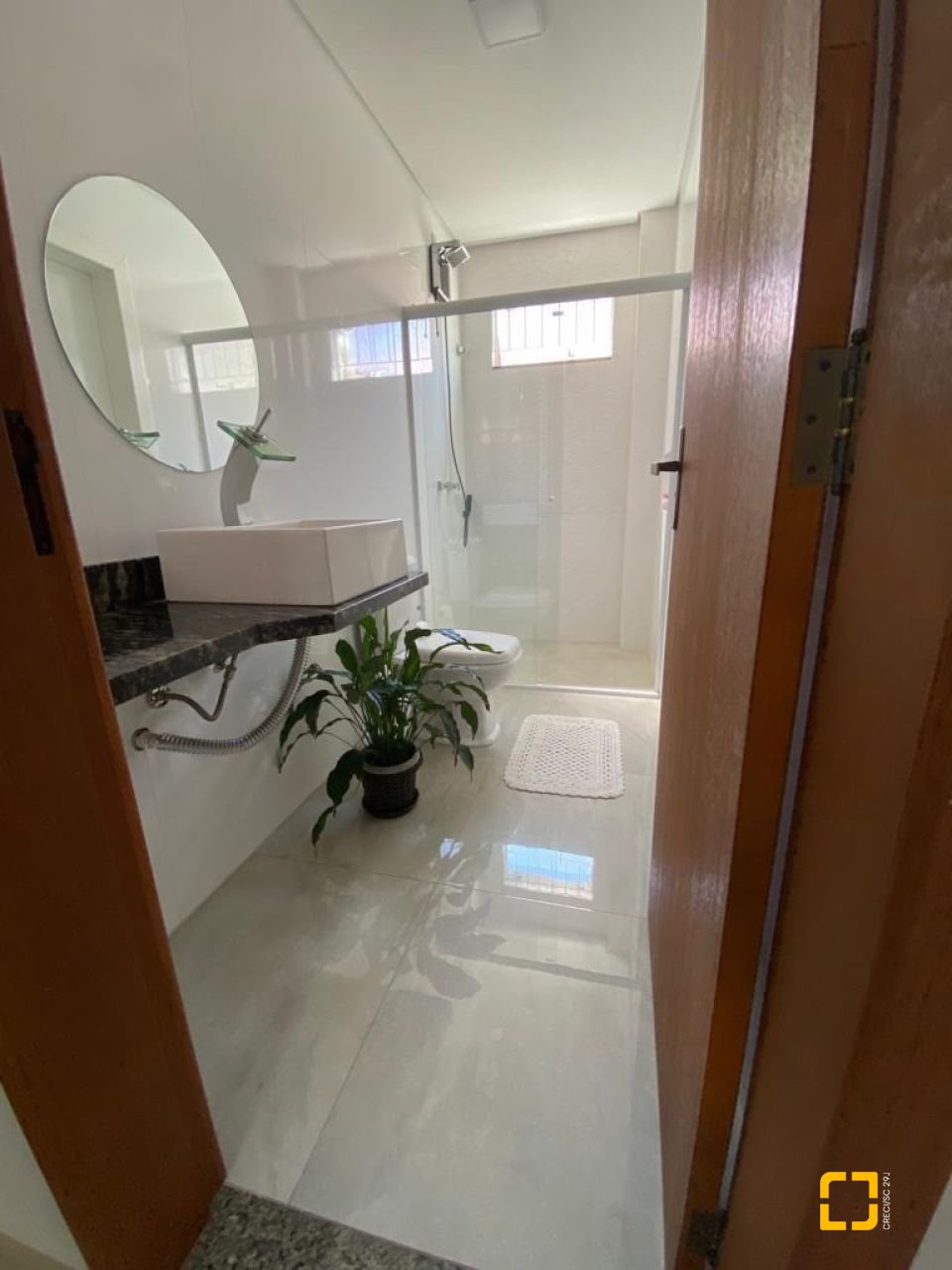 Casa com 360m², 7 quartos (sendo 3 suítes), 2 garagens, no bairro Ingleses em Florianópolis