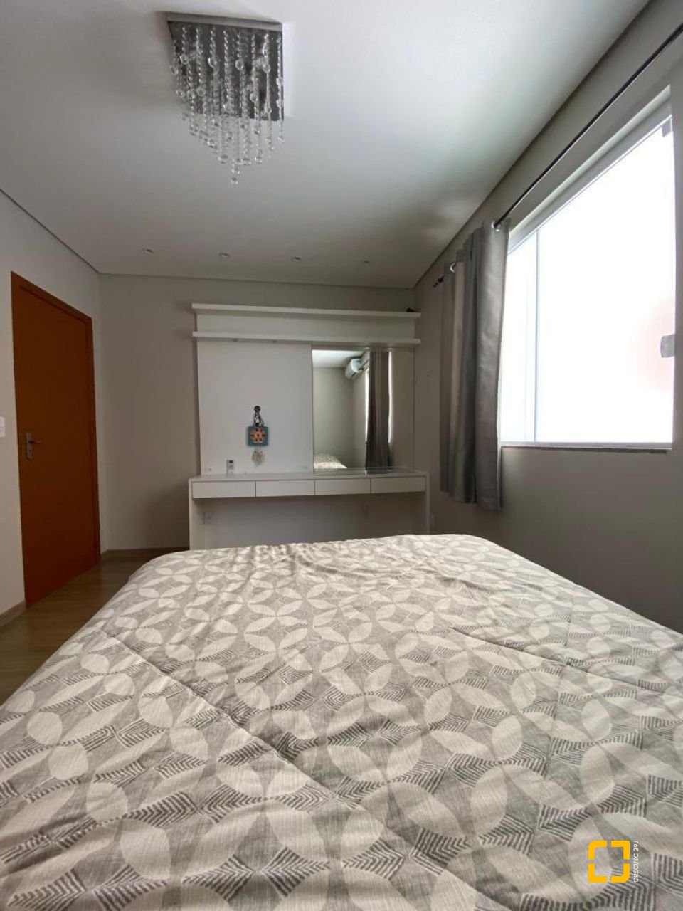 Casa com 360m², 7 quartos (sendo 3 suítes), 2 garagens, no bairro Ingleses em Florianópolis