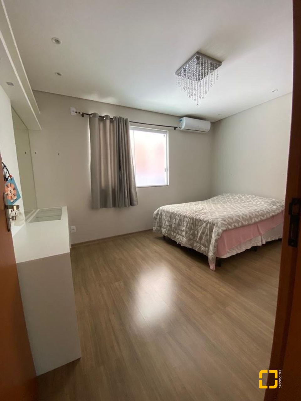 Casa com 360m², 7 quartos (sendo 3 suítes), 2 garagens, no bairro Ingleses em Florianópolis