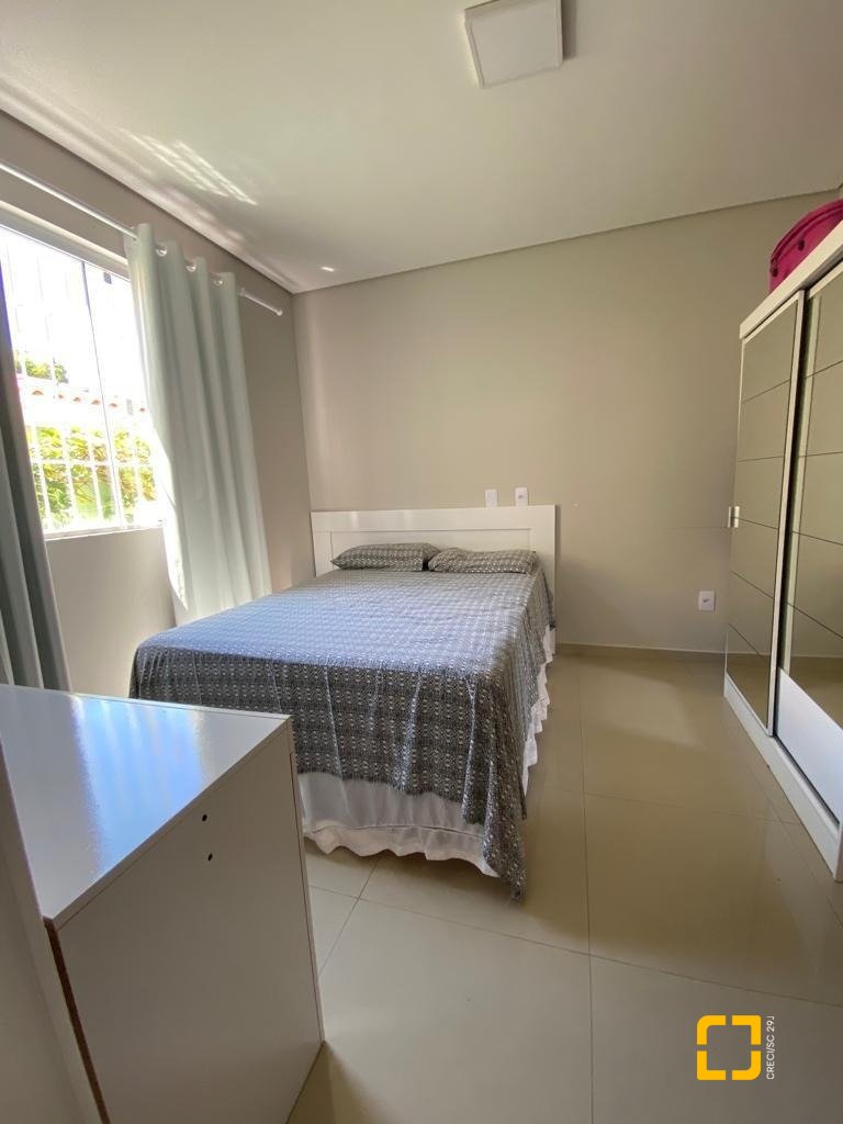 Casa com 360m², 7 quartos (sendo 3 suítes), 2 garagens, no bairro Ingleses em Florianópolis