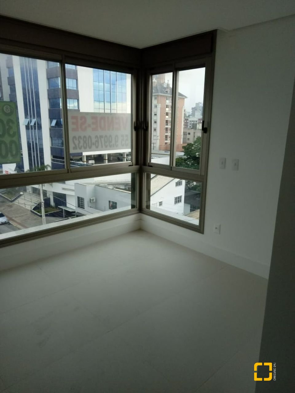 Apartamento com 113m², 6 quartos (sendo 3 suítes), 3 garagens, no bairro Beiramar em Florianópolis