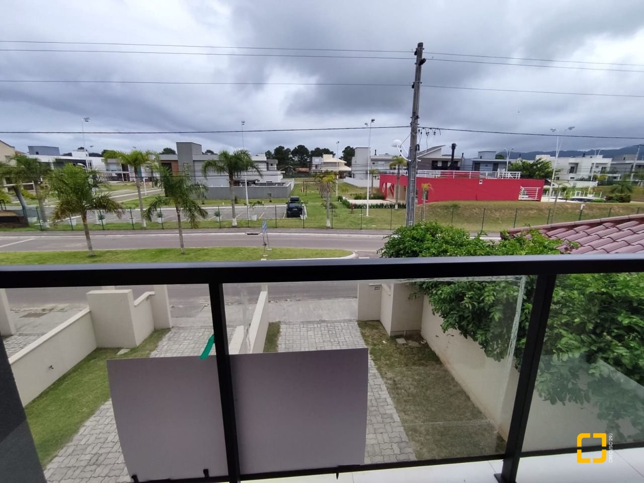 Casa com 88m², 4 quartos (sendo 2 suítes), 2 garagens, no bairro Rio Vermelho em Florianópolis
