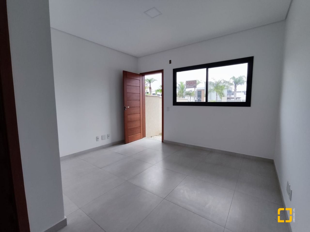 Casa com 89m², 4 quartos (sendo 2 suítes), 2 garagens, no bairro Rio Vermelho em Florianópolis