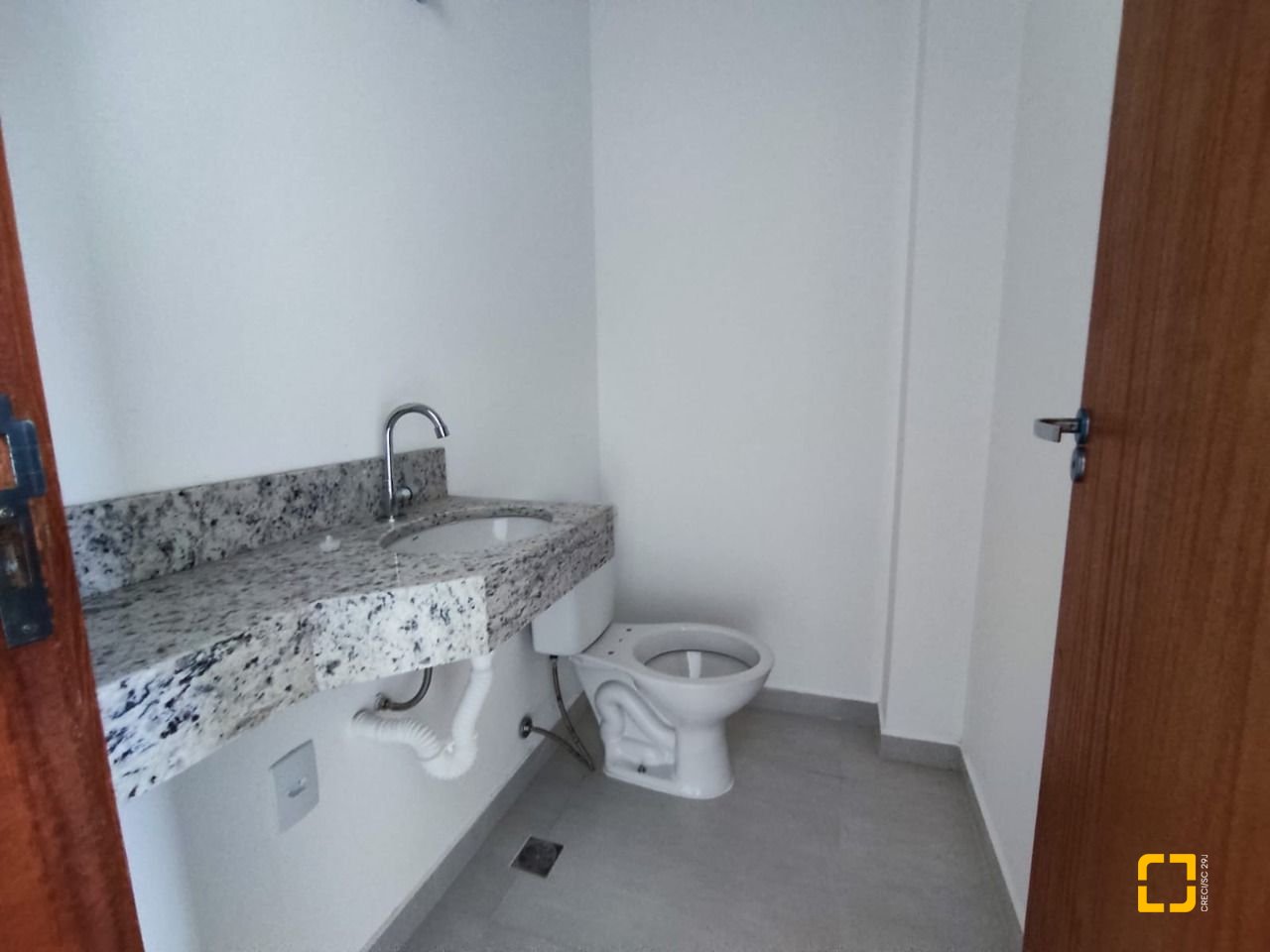 Casa com 89m², 4 quartos (sendo 2 suítes), 2 garagens, no bairro Rio Vermelho em Florianópolis