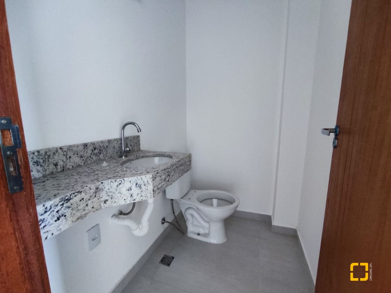 Casa com 89m², 4 quartos (sendo 2 suítes), 2 garagens, no bairro Rio Vermelho em Florianópolis