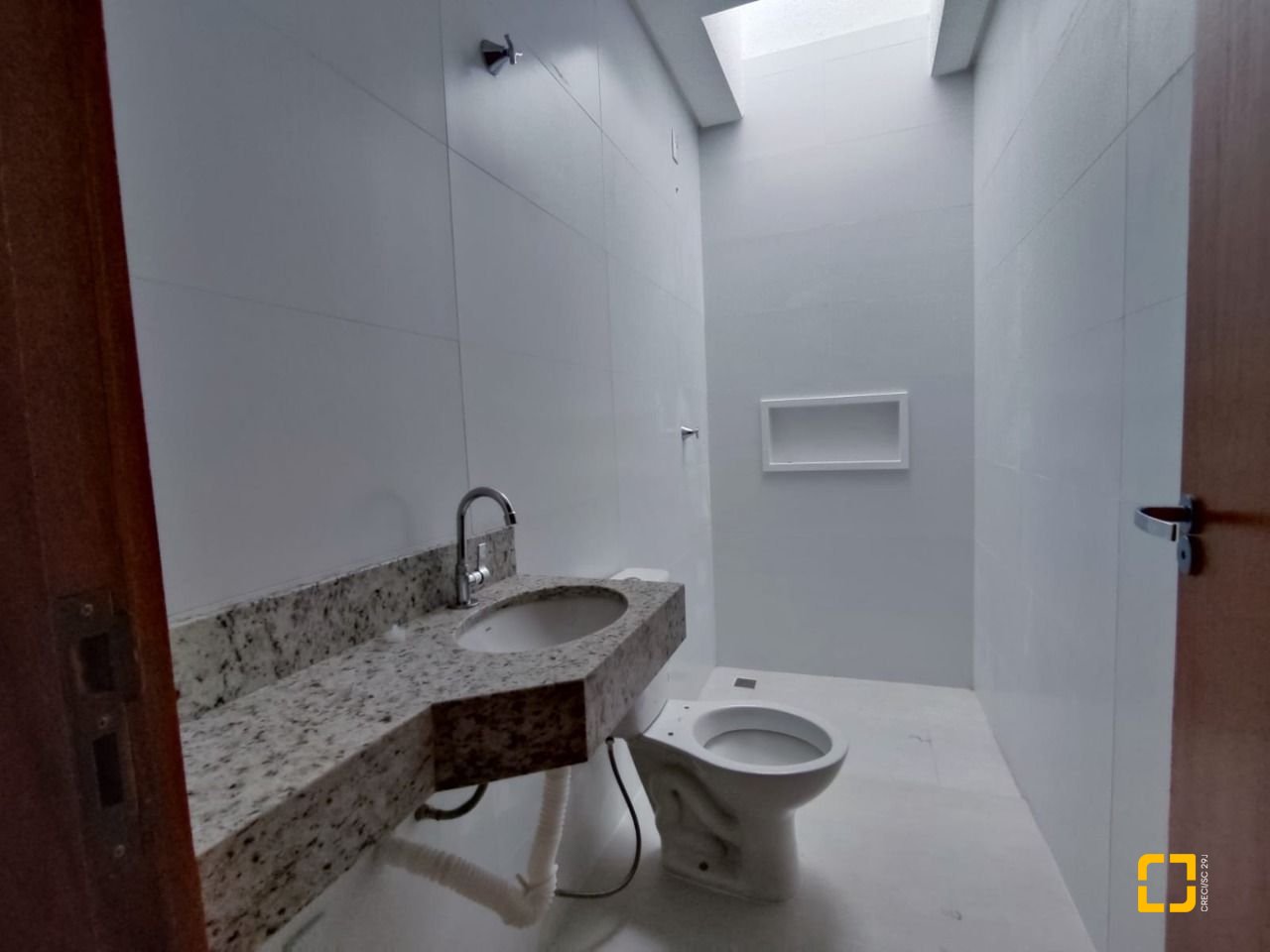 Casa com 89m², 4 quartos (sendo 2 suítes), 2 garagens, no bairro Rio Vermelho em Florianópolis
