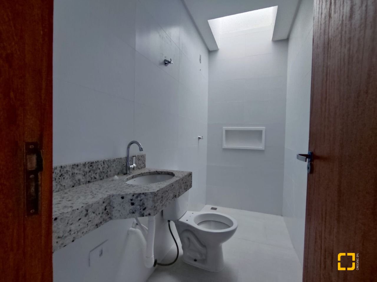 Casa com 89m², 4 quartos (sendo 2 suítes), 2 garagens, no bairro Rio Vermelho em Florianópolis