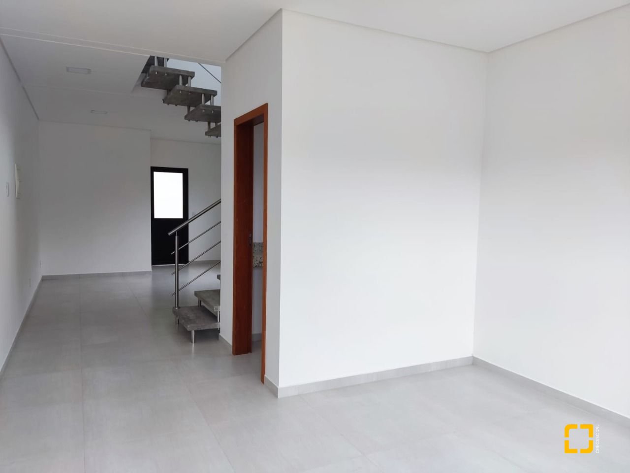 Casa com 85m², 4 quartos (sendo 2 suítes), 2 garagens, no bairro Rio Vermelho em Florianópolis